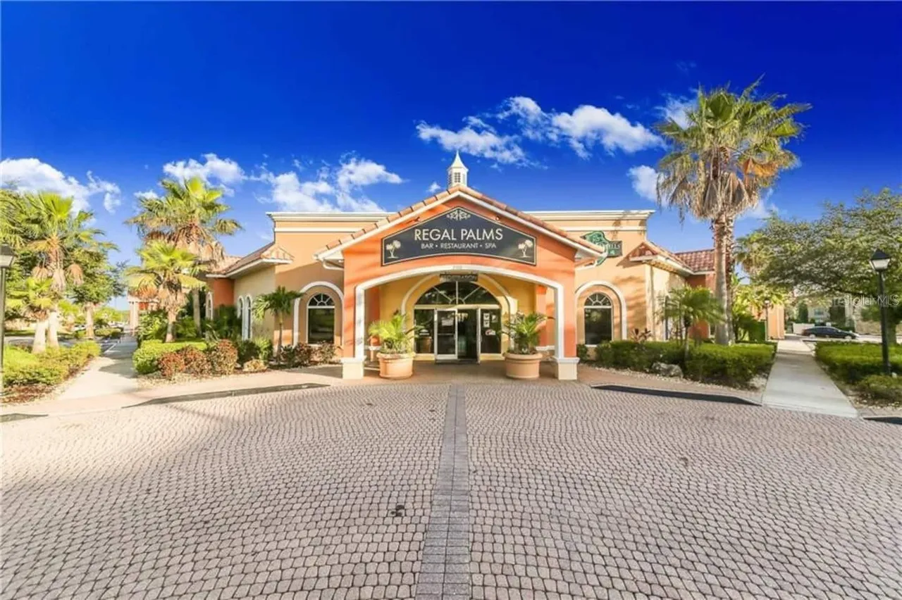 Slide show image of the Orlando Florida Home for Sale 40