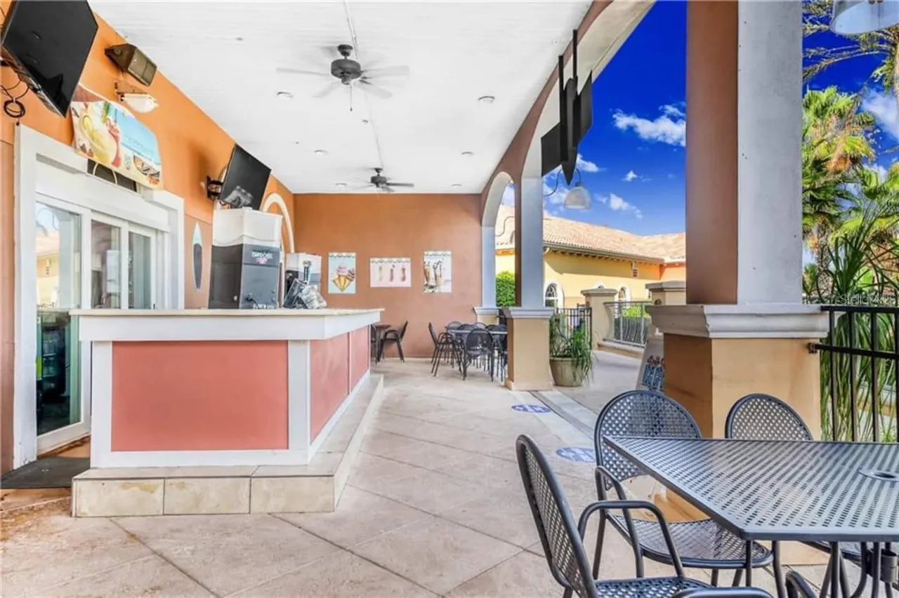 Slide show image of the Orlando Florida Home for Sale 45