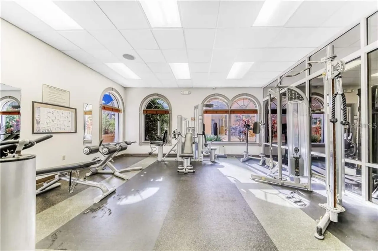 Slide show image of the Orlando Florida Home for Sale 47