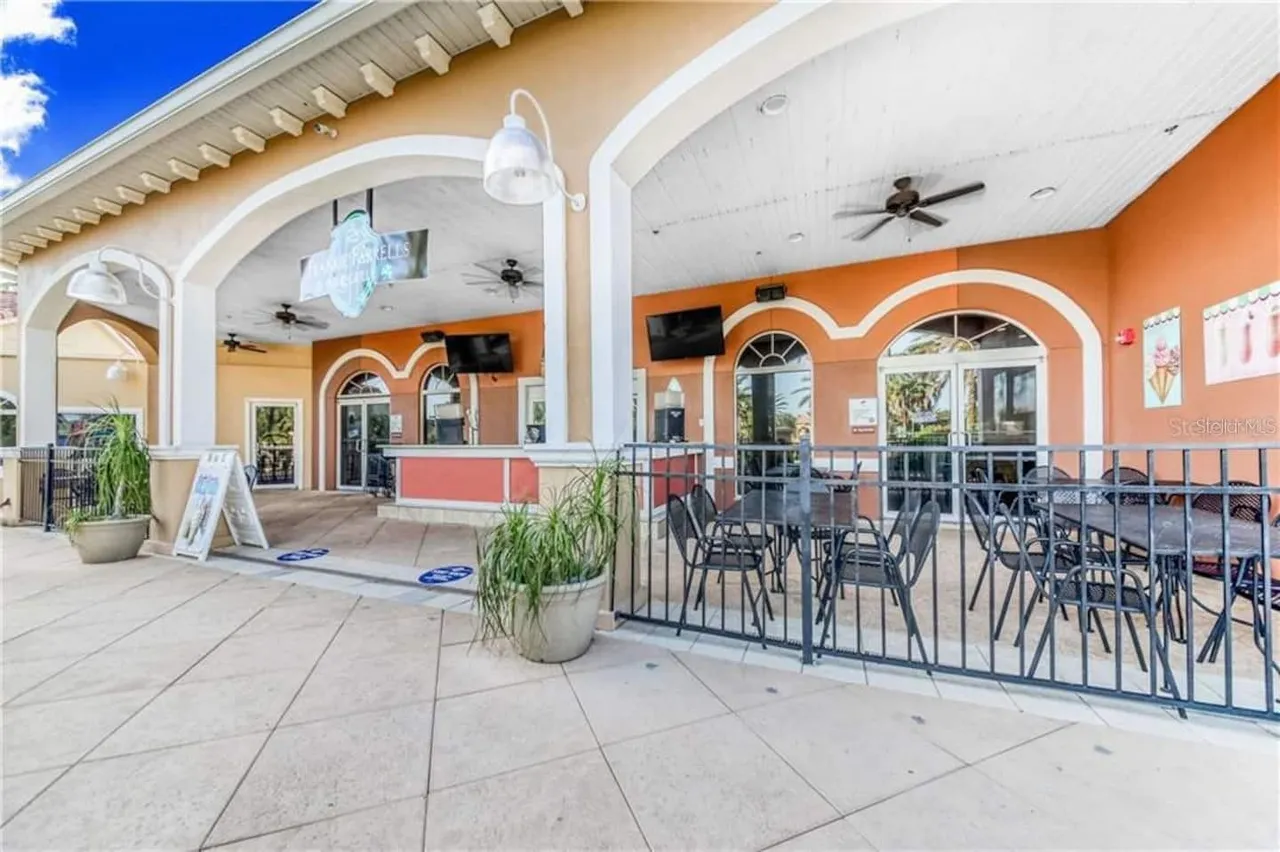 Slide show image of the Orlando Florida Home for Sale 48