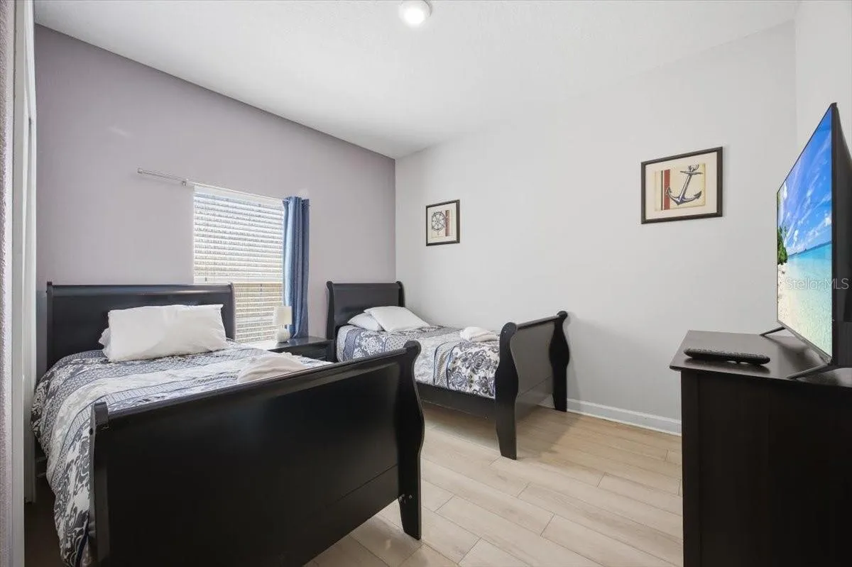 Slide show image of the Orlando Florida Home for Sale 07