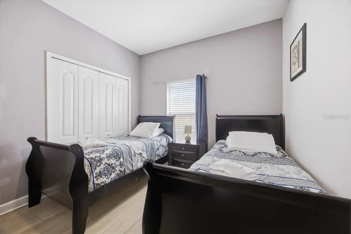 Slide show image of the Orlando Florida Home for Sale 08