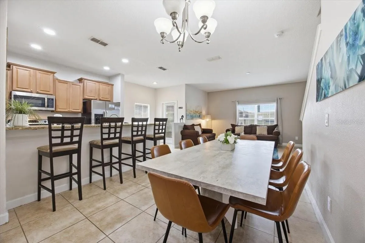 Slide show image of the Orlando Florida Home for Sale 10