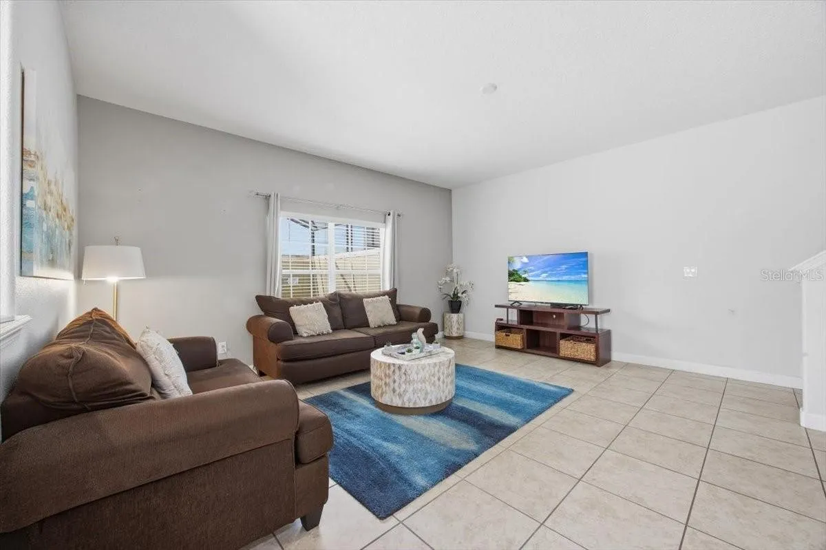 Slide show image of the Orlando Florida Home for Sale 15