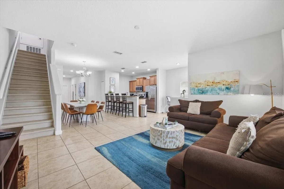 Slide show image of the Orlando Florida Home for Sale 16