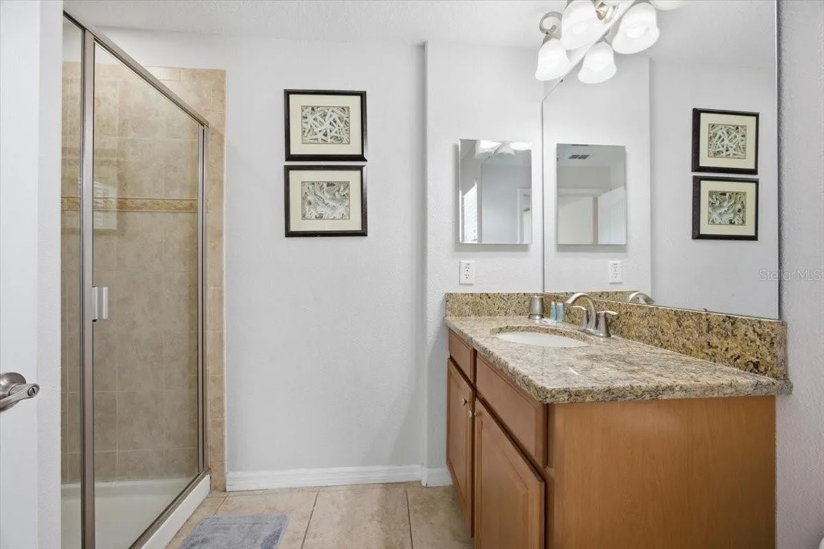 Slide show image of the Orlando Florida Home for Sale 27
