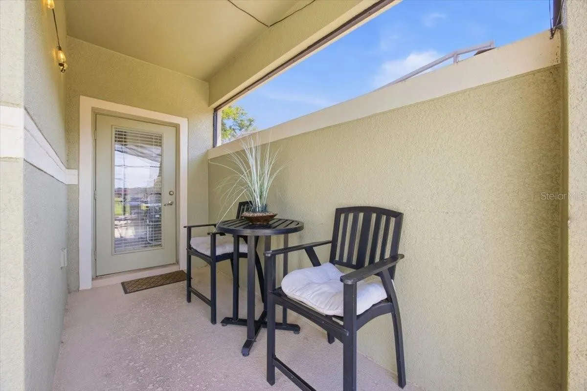 Slide show image of the Orlando Florida Home for Sale 28