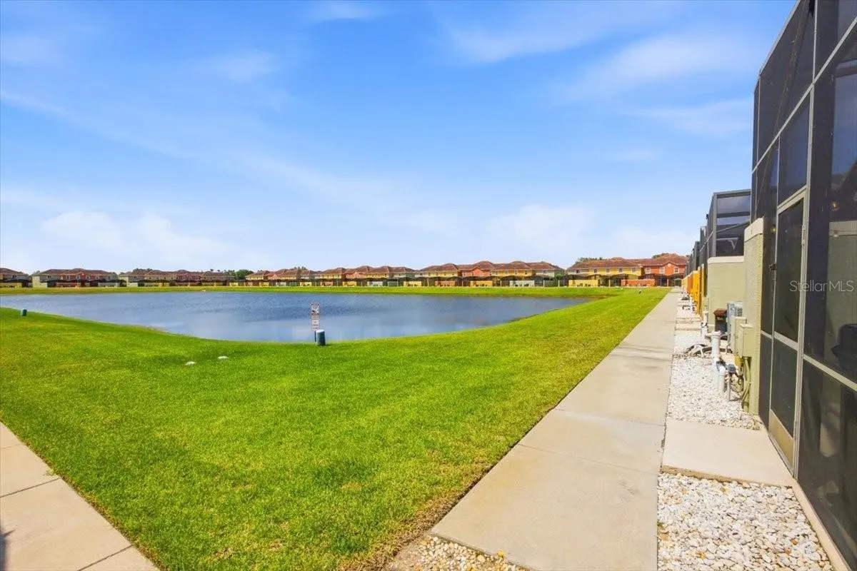 Slide show image of the Orlando Florida Home for Sale 33