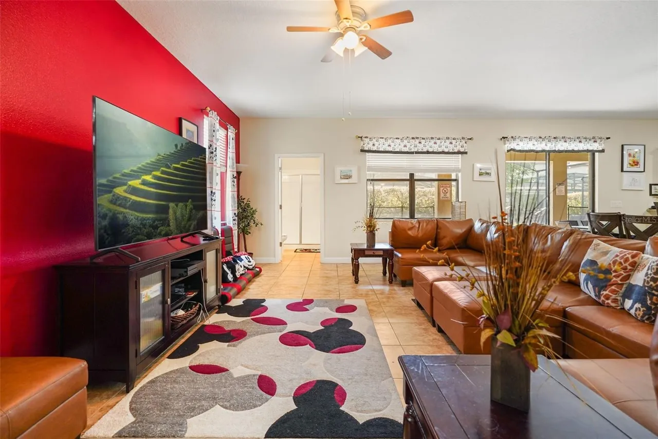 Slide show image of the Orlando Florida Home for Sale 02