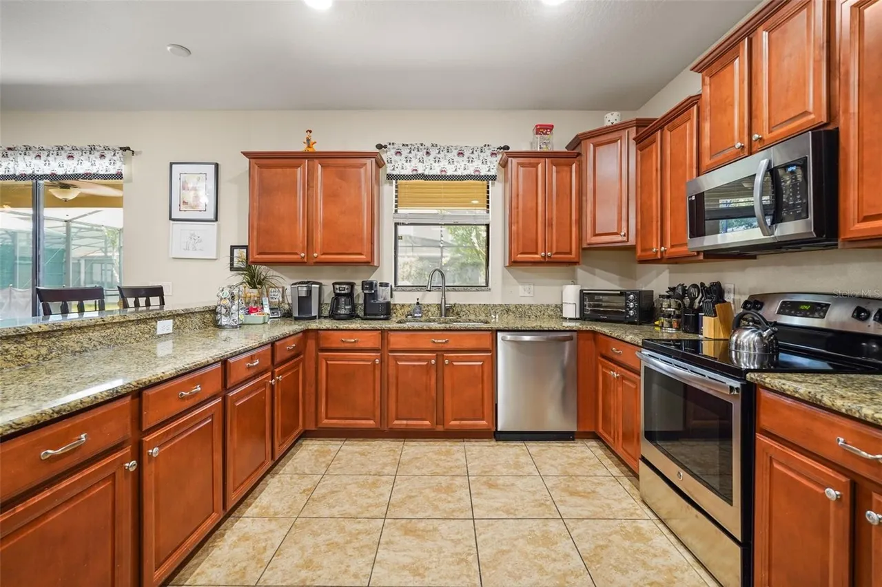 Slide show image of the Orlando Florida Home for Sale 04