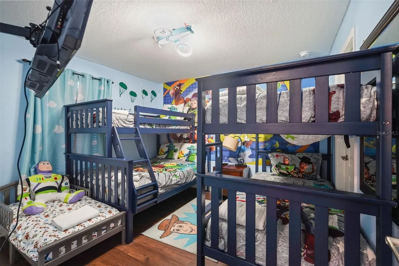 Slide show image of the Orlando Florida Home for Sale 07