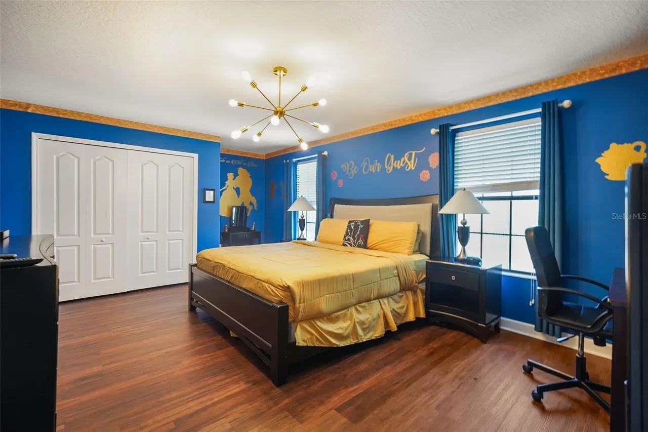 Slide show image of the Orlando Florida Home for Sale 09
