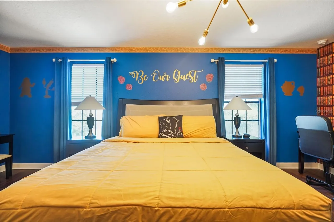 Slide show image of the Orlando Florida Home for Sale 10