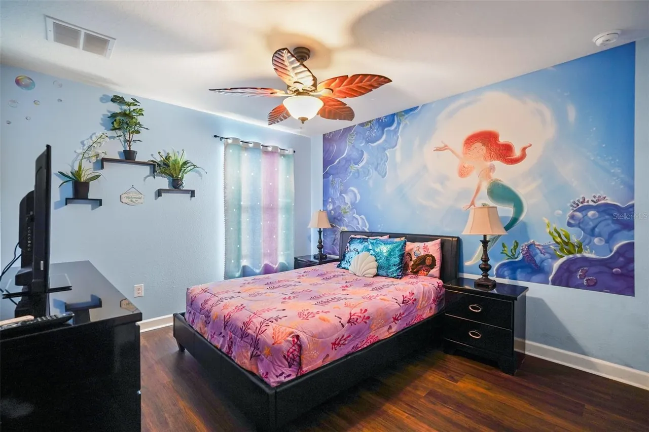 Slide show image of the Orlando Florida Home for Sale 14