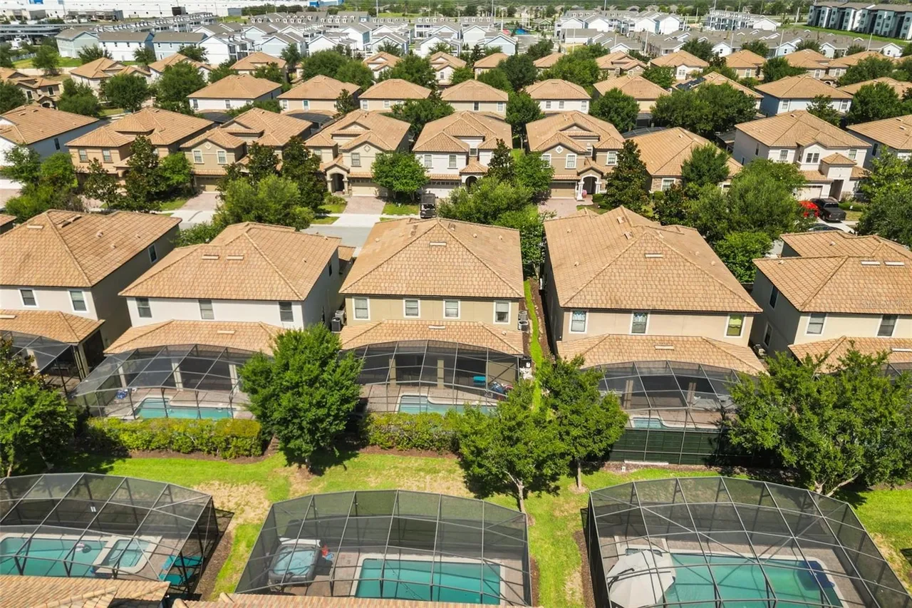 Slide show image of the Orlando Florida Home for Sale 42