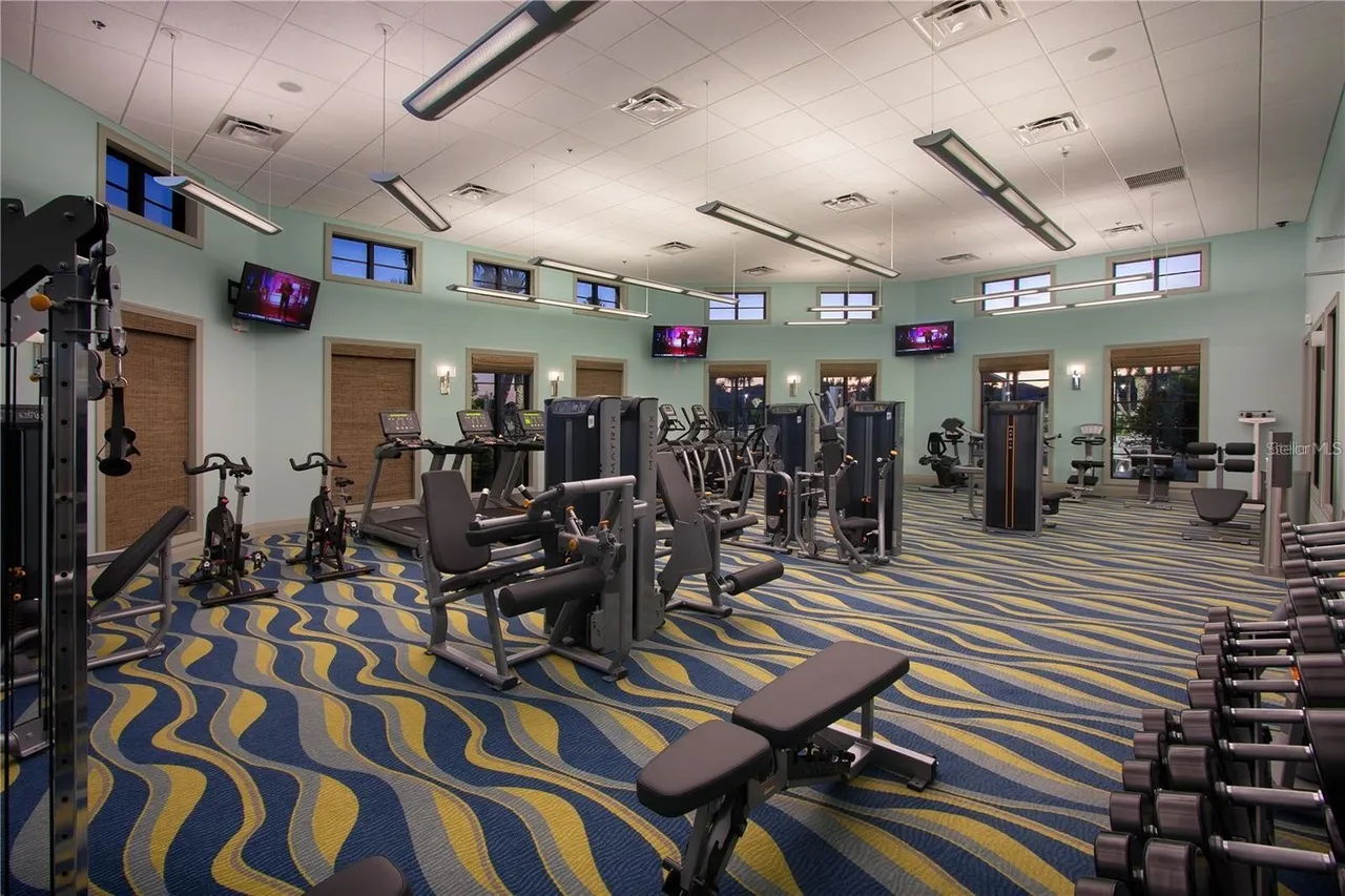 Slide show image of the Orlando Florida Home for Sale 43