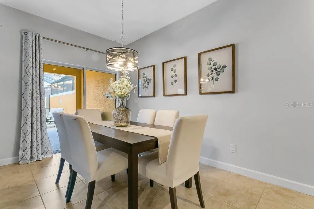 Slide show image of the Orlando Florida Home for Sale 06
