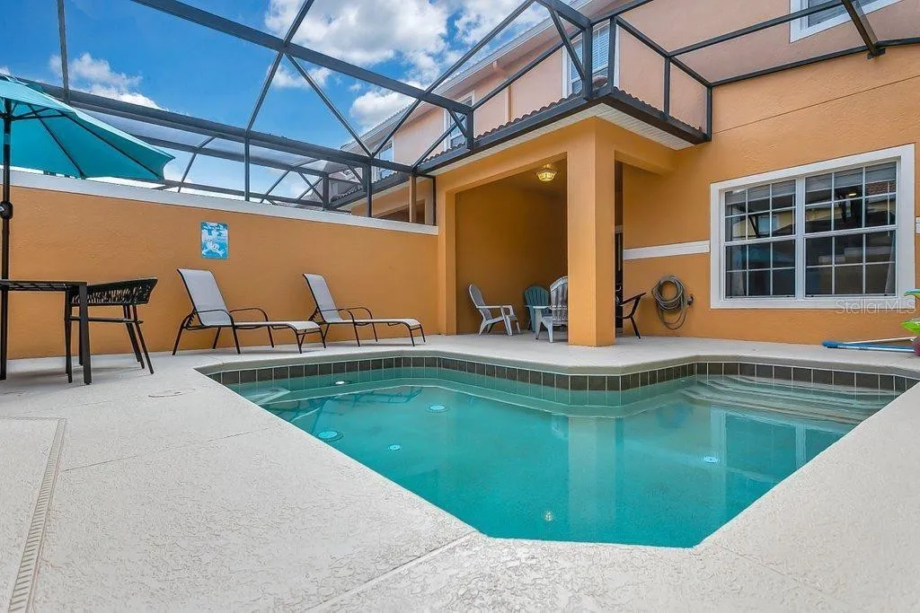 Slide show image of the Orlando Florida Home for Sale 15