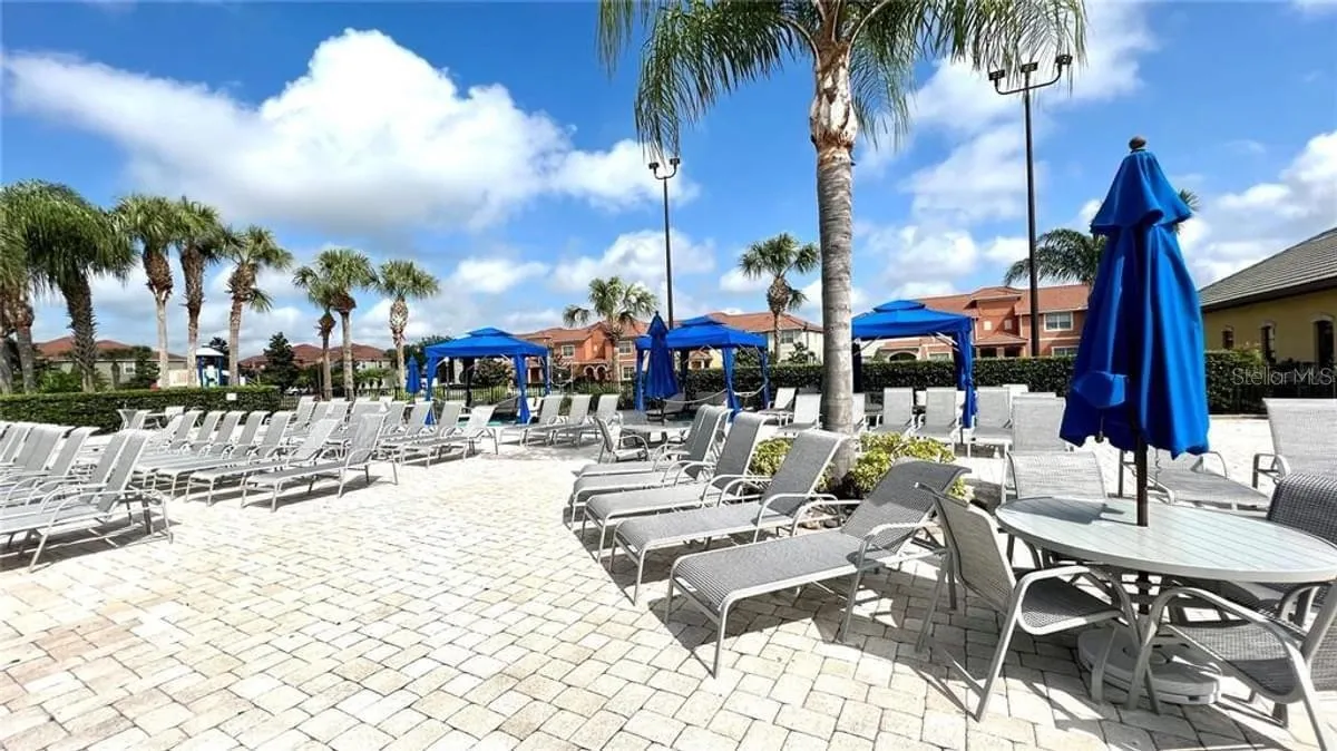 Slide show image of the Orlando Florida Home for Sale 29