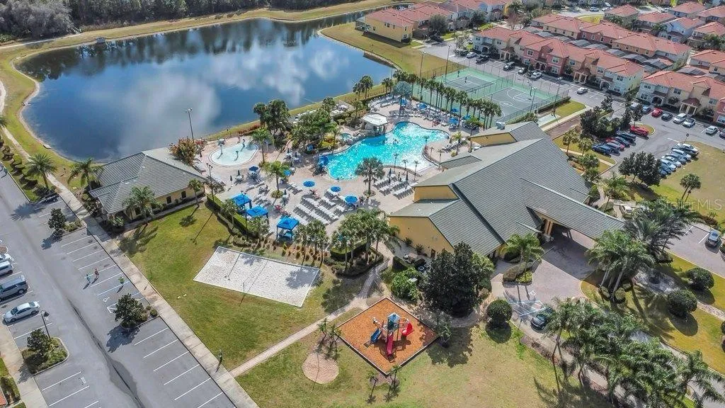 Slide show image of the Orlando Florida Home for Sale 32