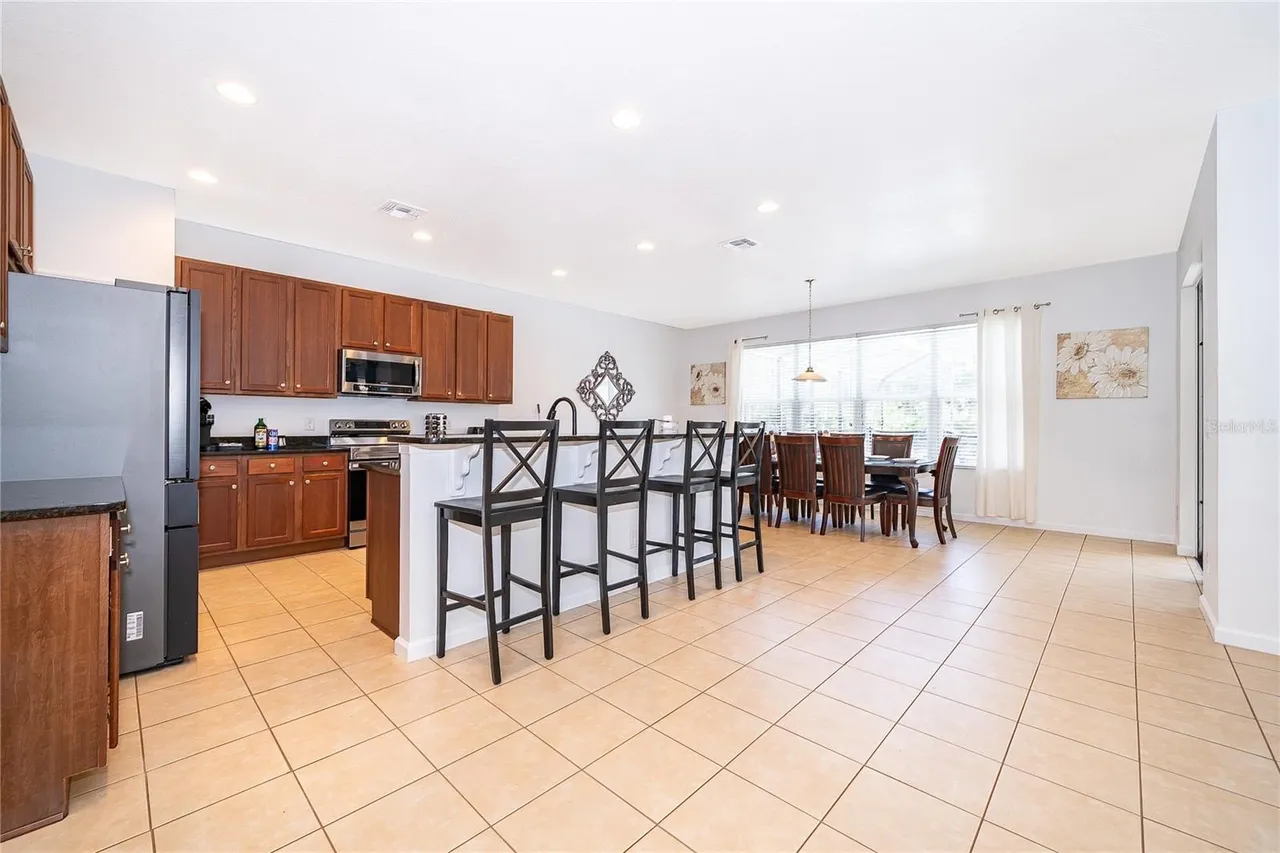Slide show image of the Orlando Florida Home for Sale 09