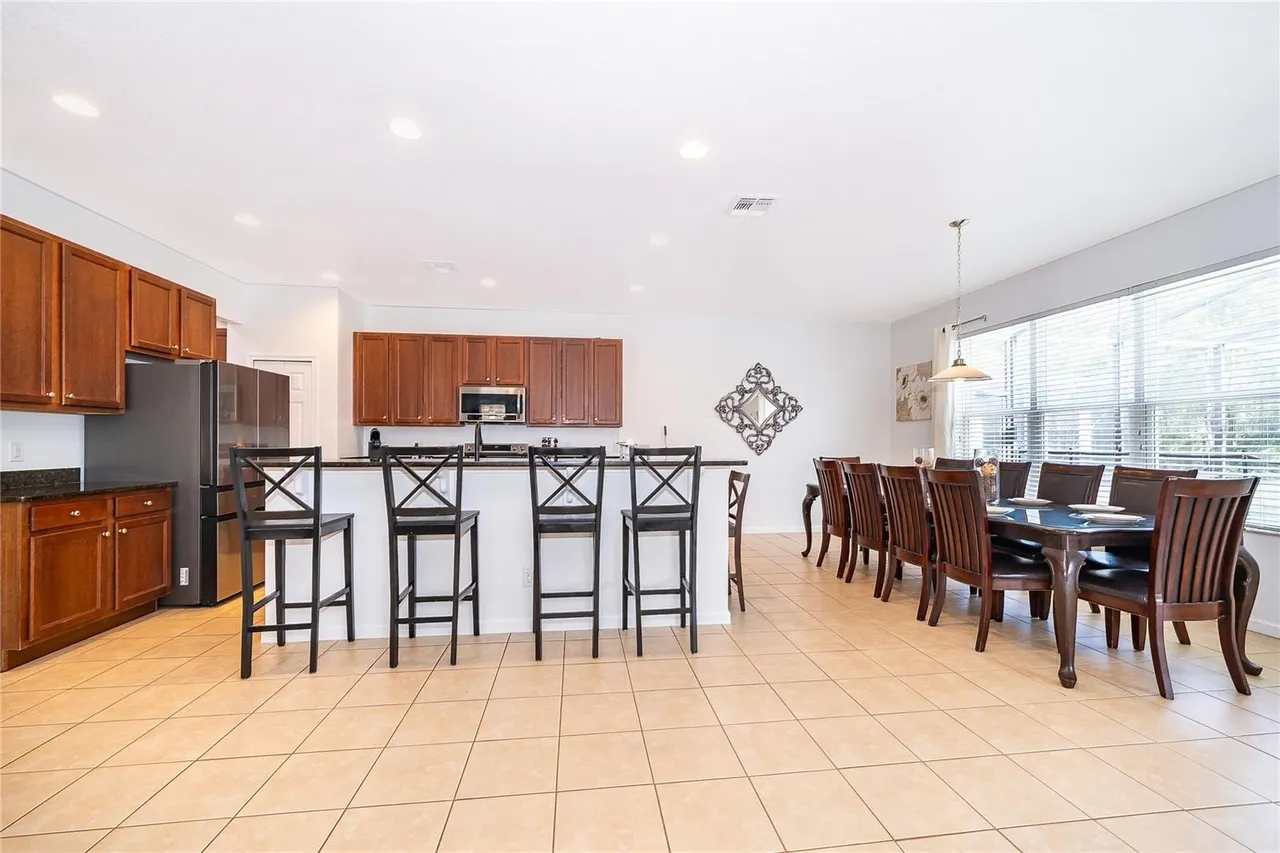 Slide show image of the Orlando Florida Home for Sale 10