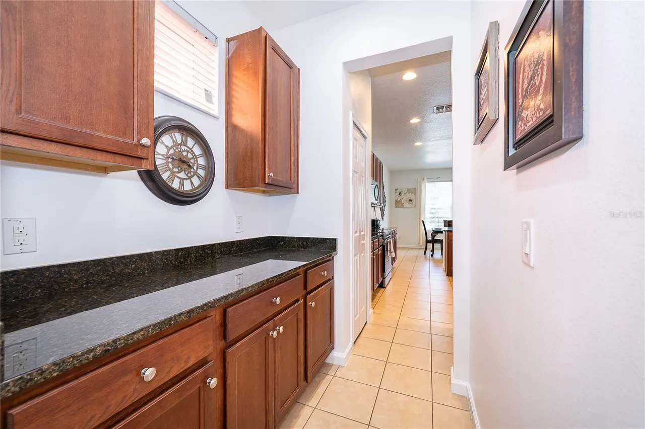 Slide show image of the Orlando Florida Home for Sale 16