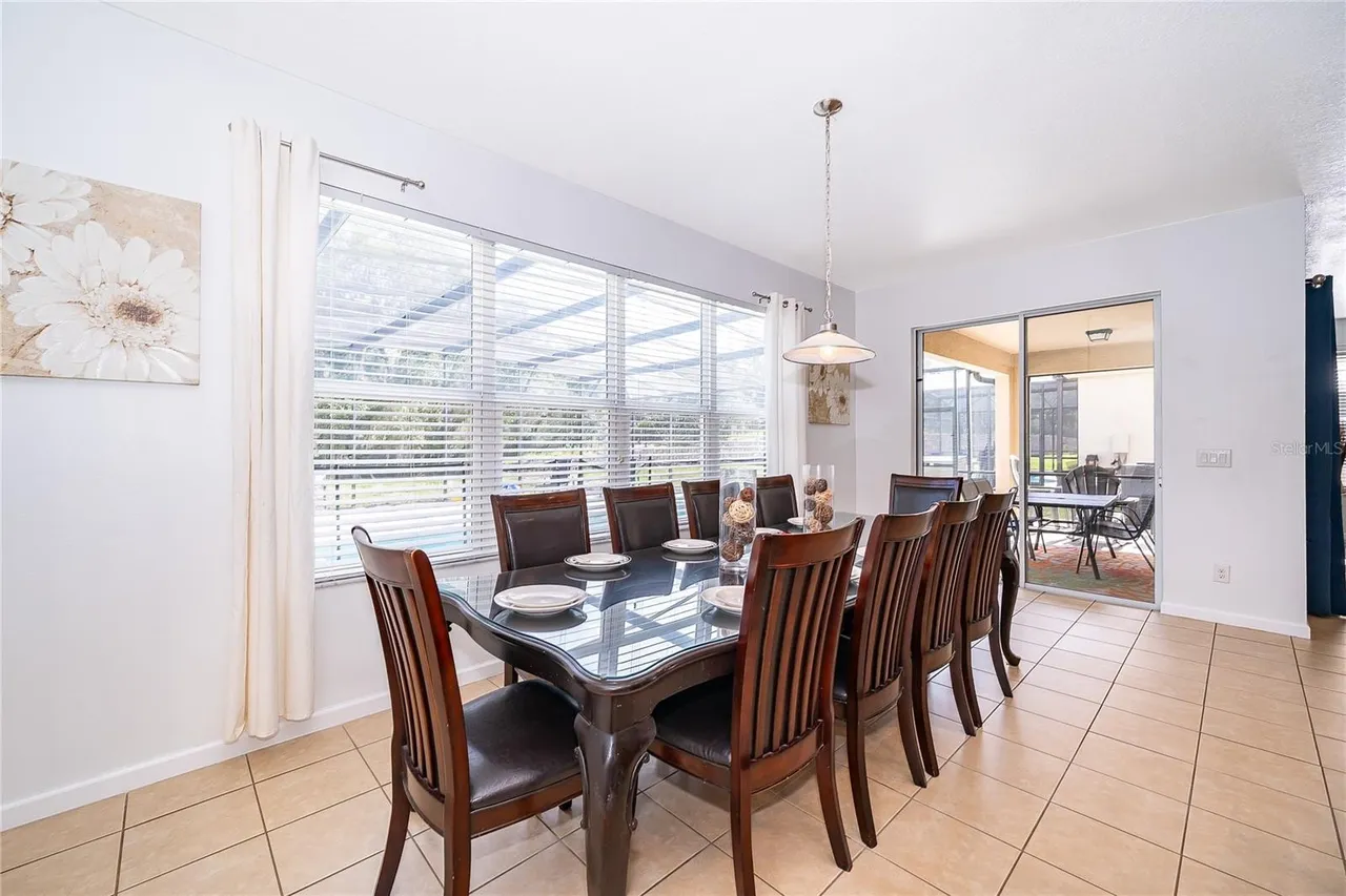 Slide show image of the Orlando Florida Home for Sale 17