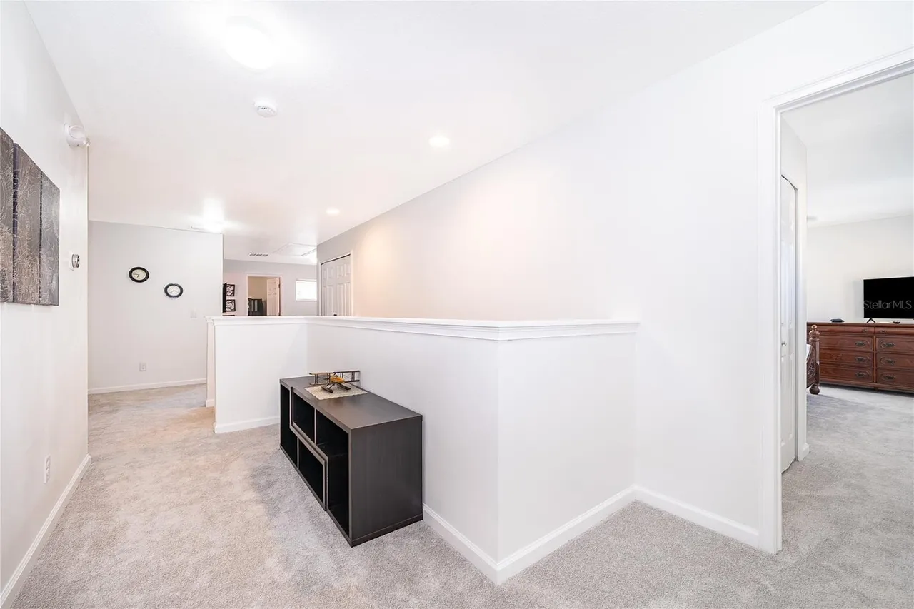 Slide show image of the Orlando Florida Home for Sale 38