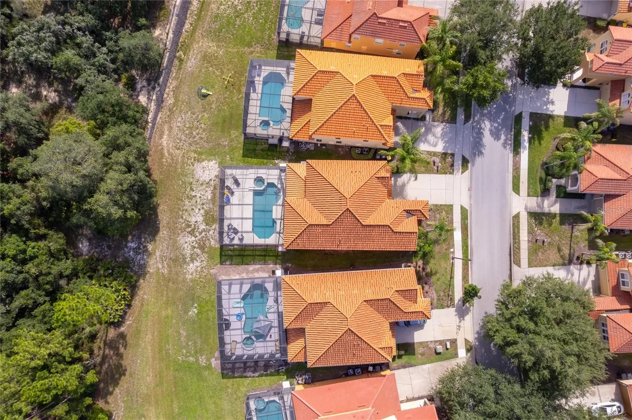 Slide show image of the Orlando Florida Home for Sale 48