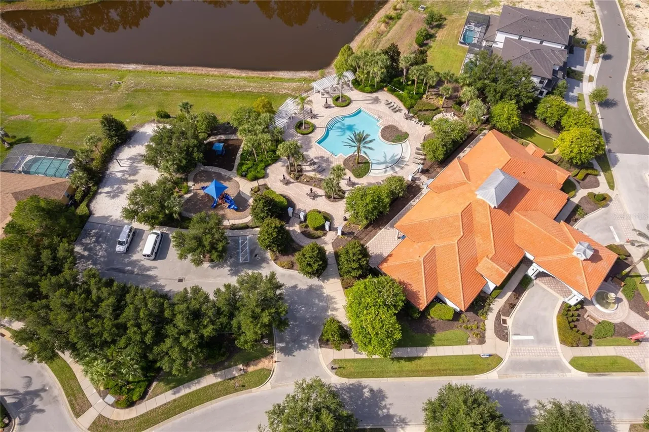Slide show image of the Orlando Florida Home for Sale 50