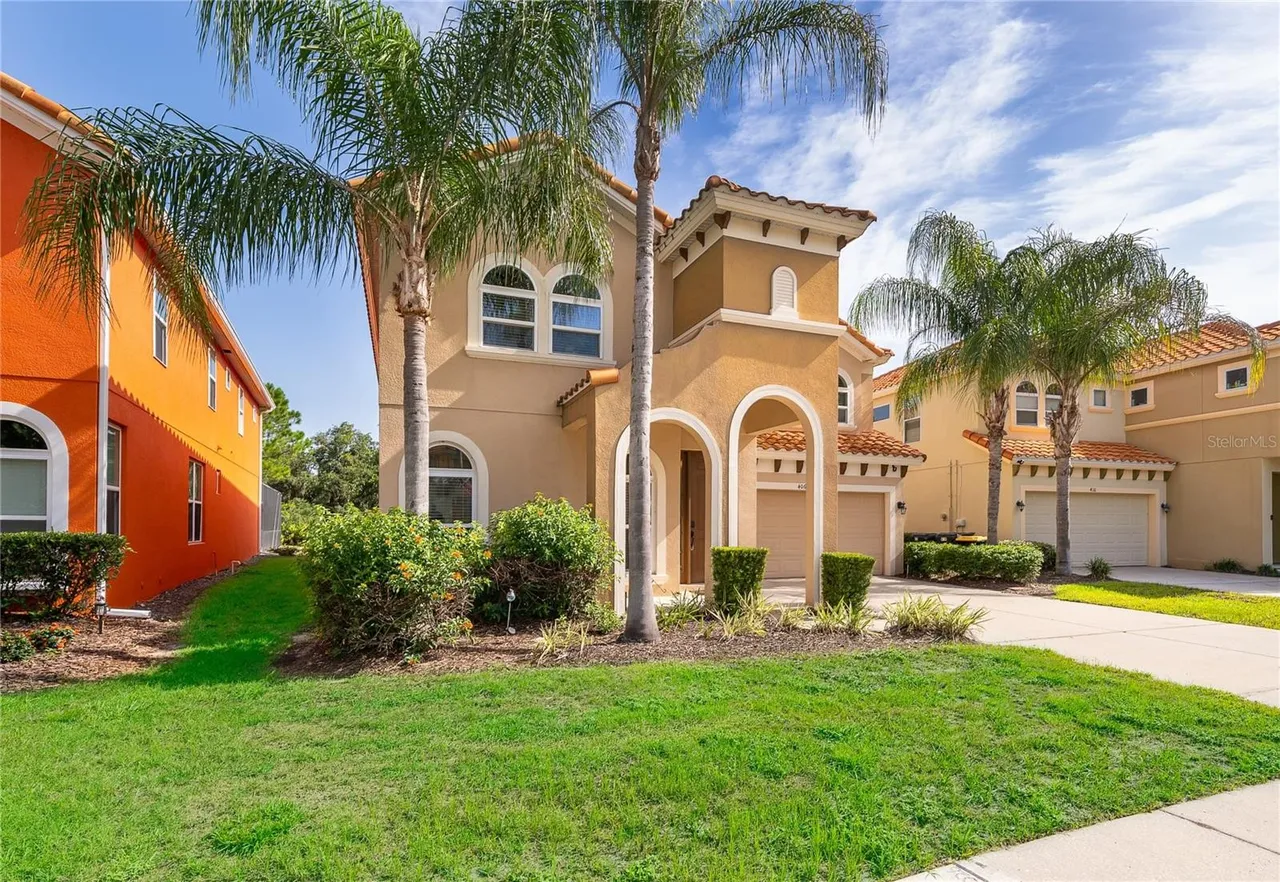 Slide show image of the Orlando Florida Home for Sale 52