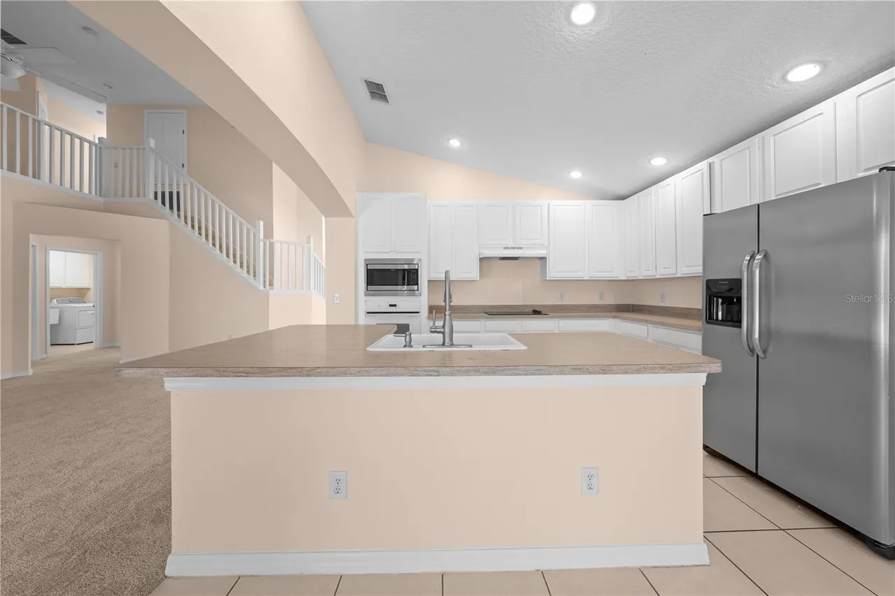 Slide show image of the Orlando Florida Home for Sale 28
