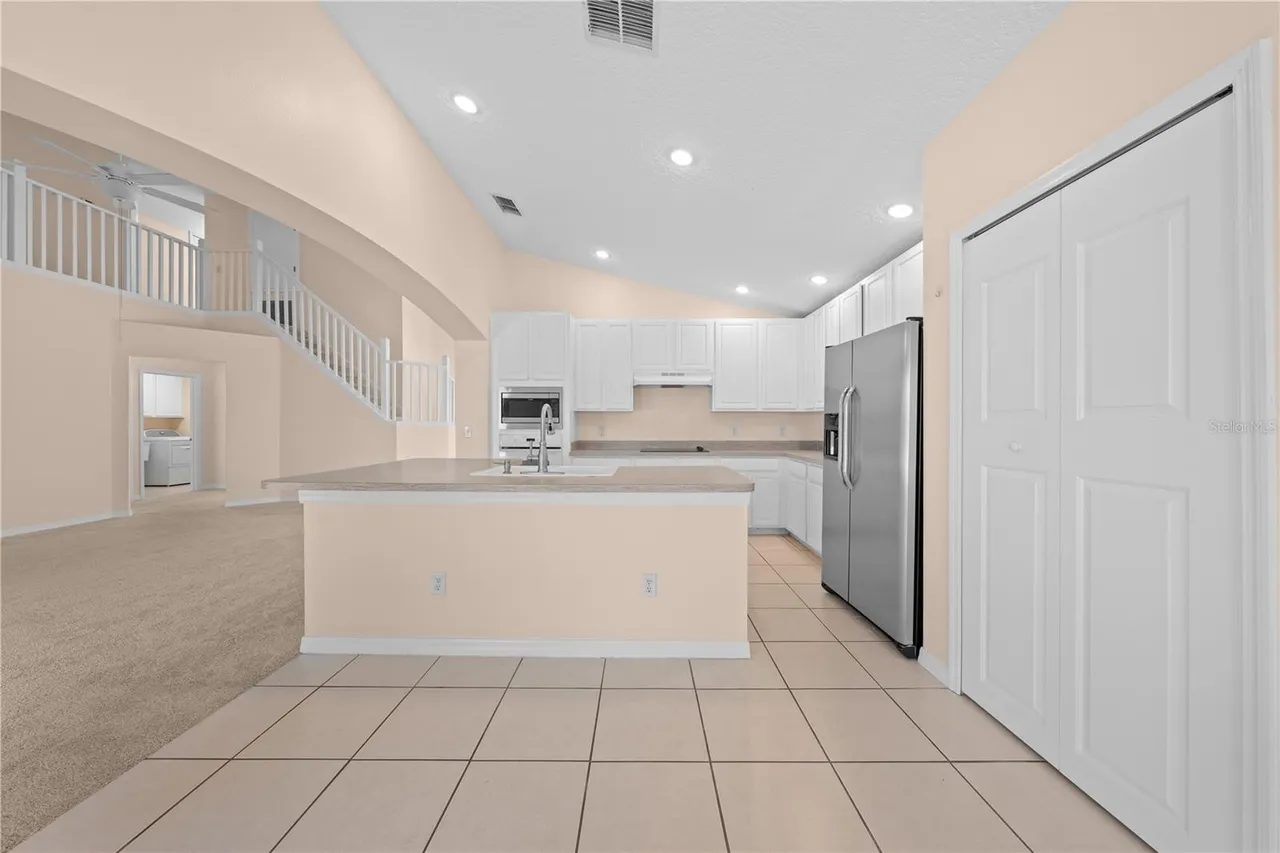 Slide show image of the Orlando Florida Home for Sale 30