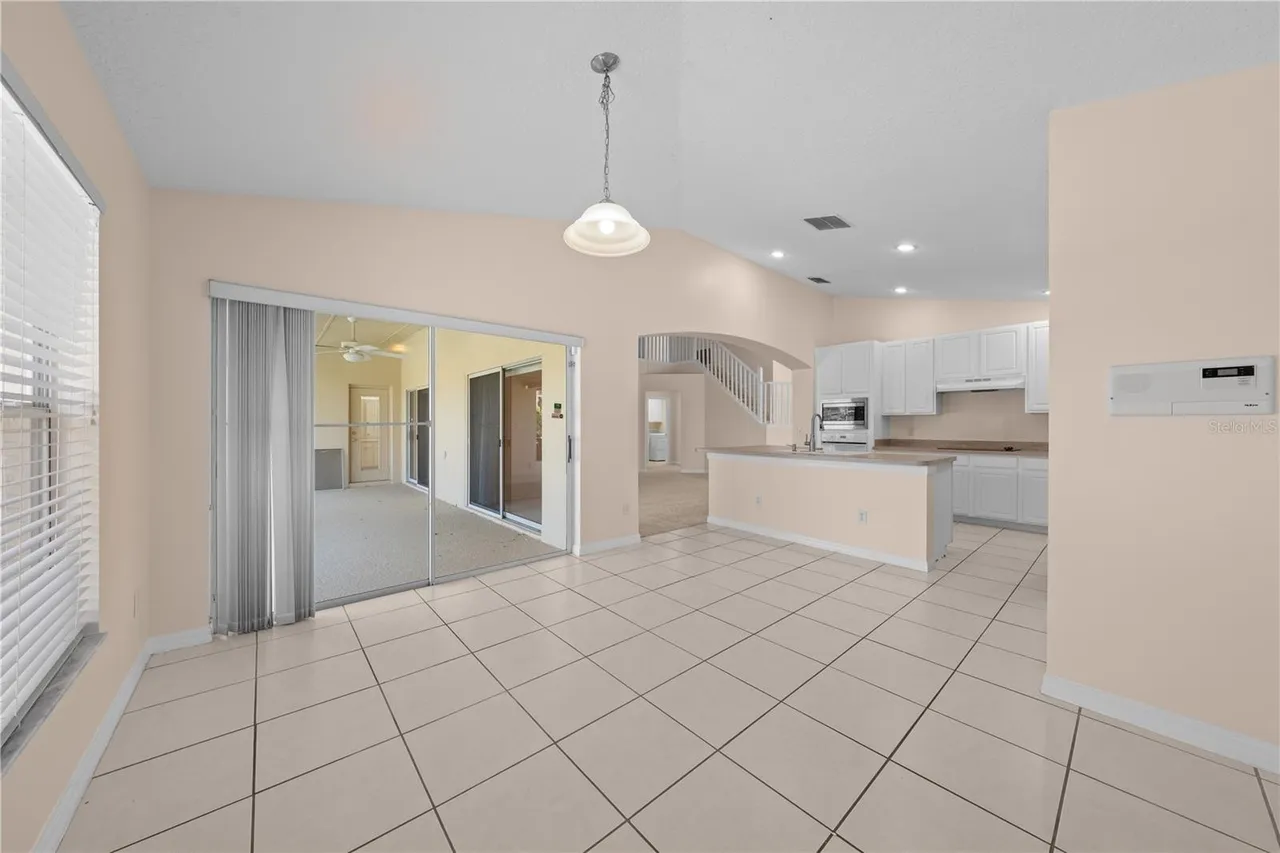 Slide show image of the Orlando Florida Home for Sale 31