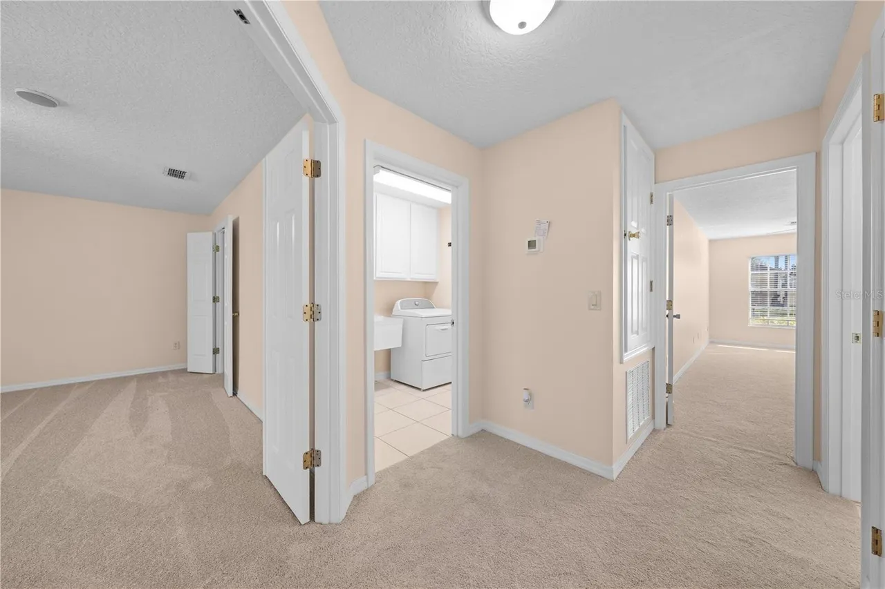 Slide show image of the Orlando Florida Home for Sale 44