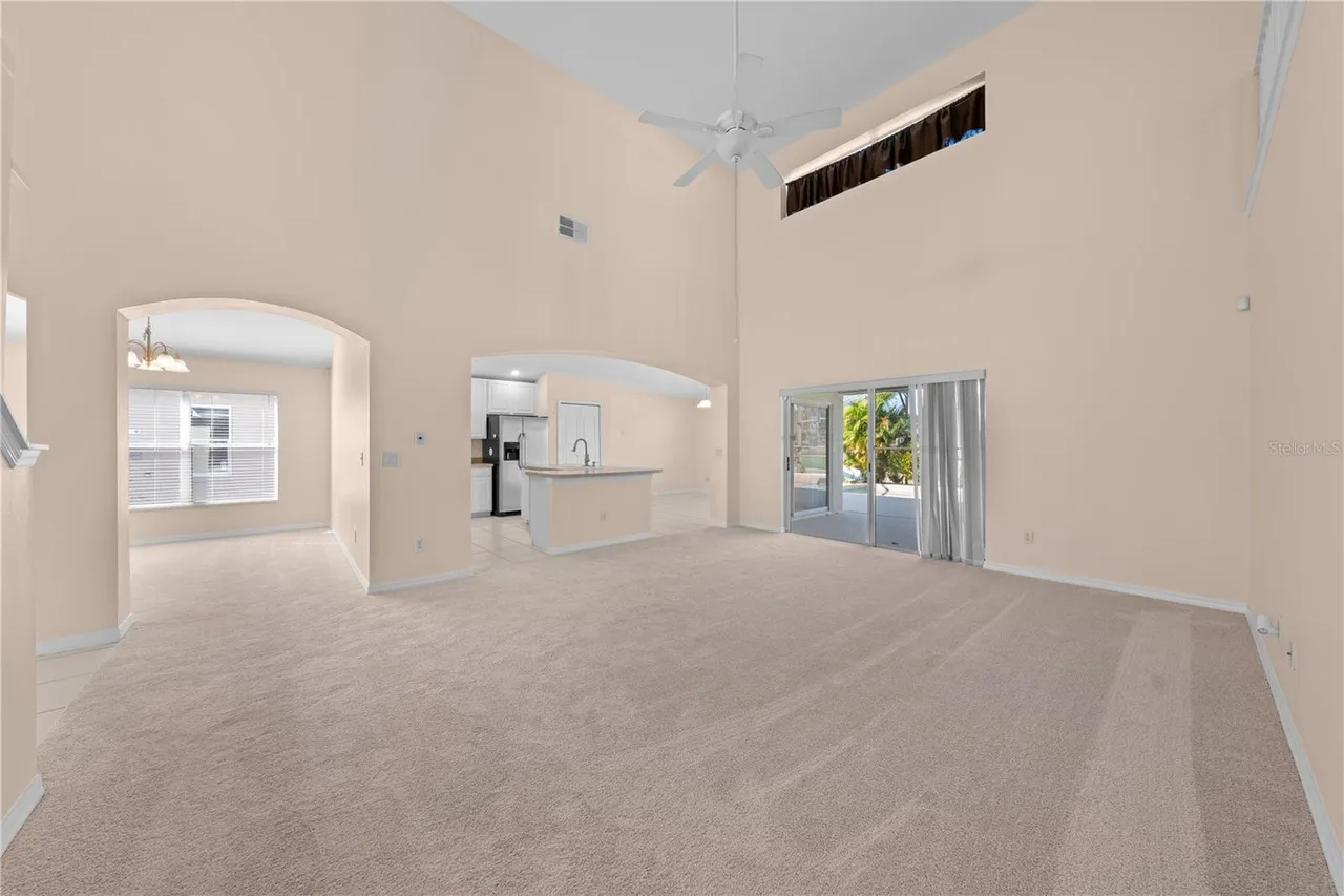 Slide show image of the Orlando Florida Home for Sale 45