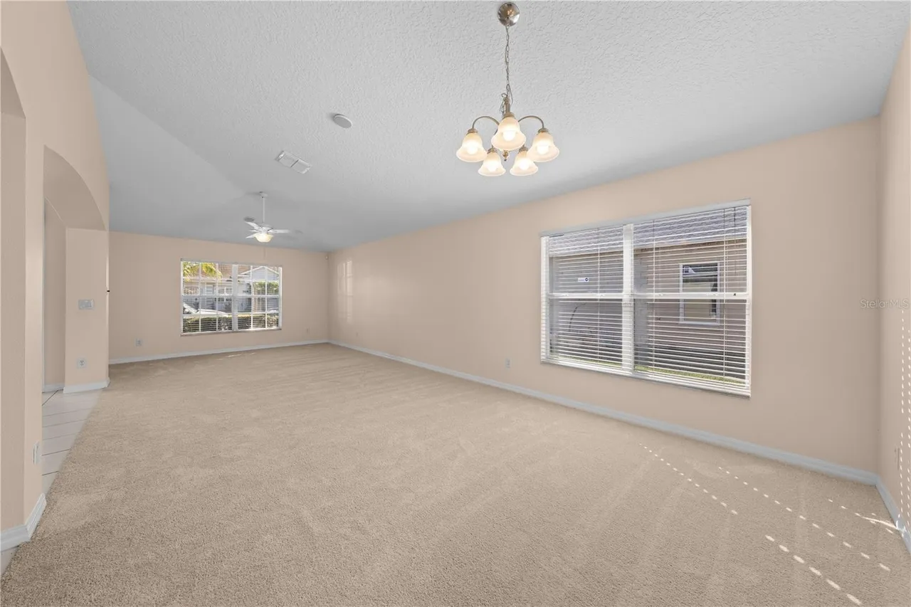 Slide show image of the Orlando Florida Home for Sale 50
