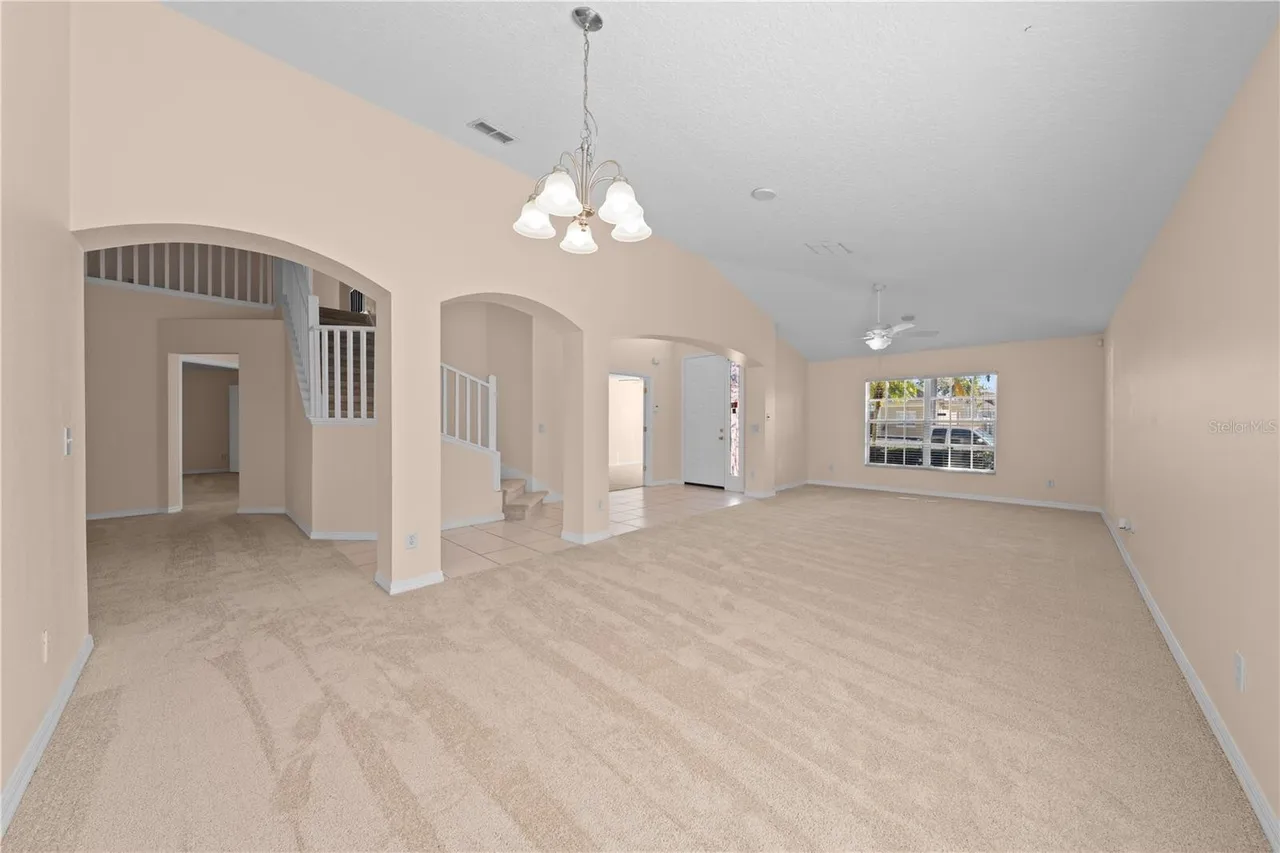 Slide show image of the Orlando Florida Home for Sale 51