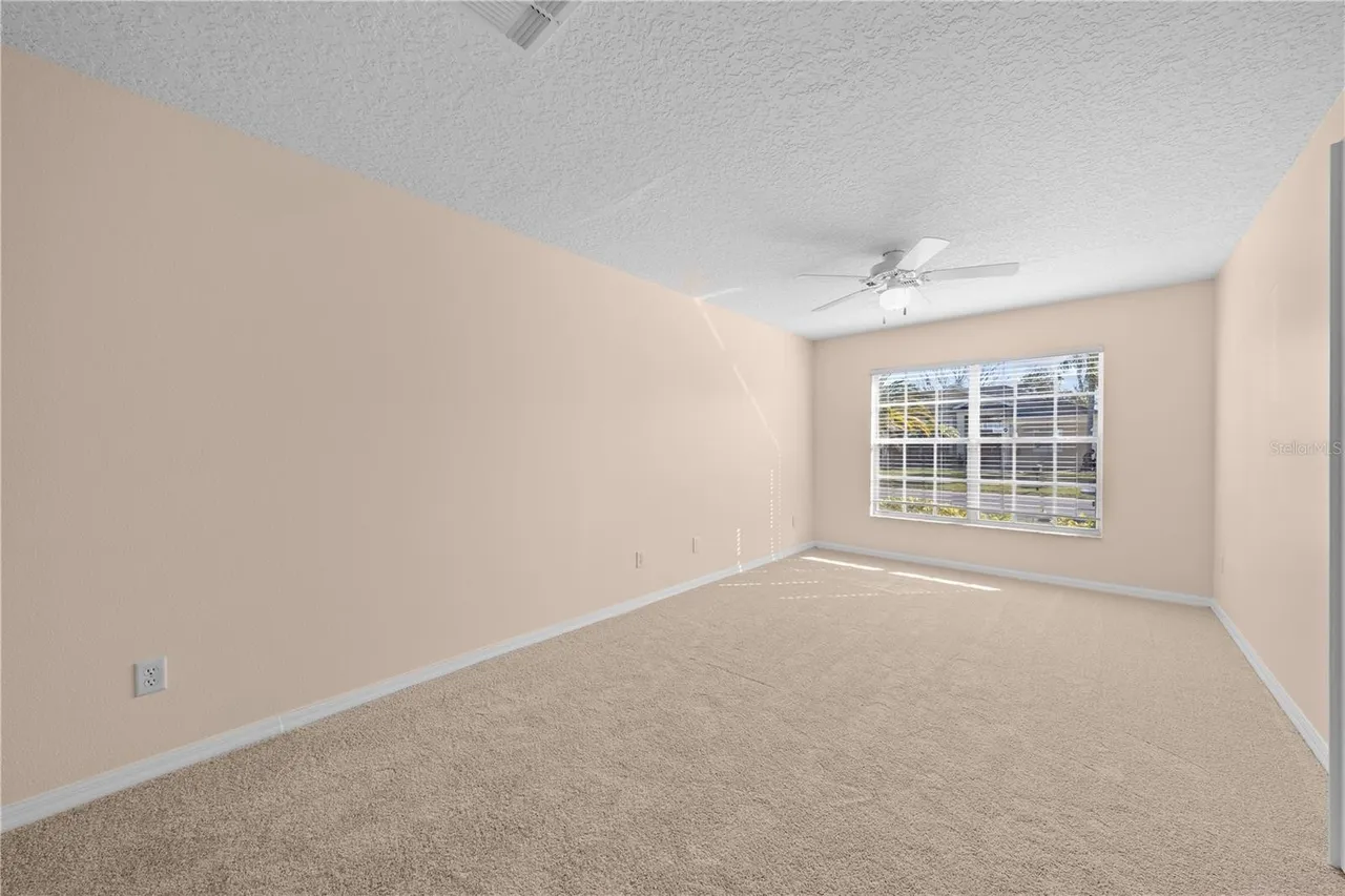 Slide show image of the Orlando Florida Home for Sale 56