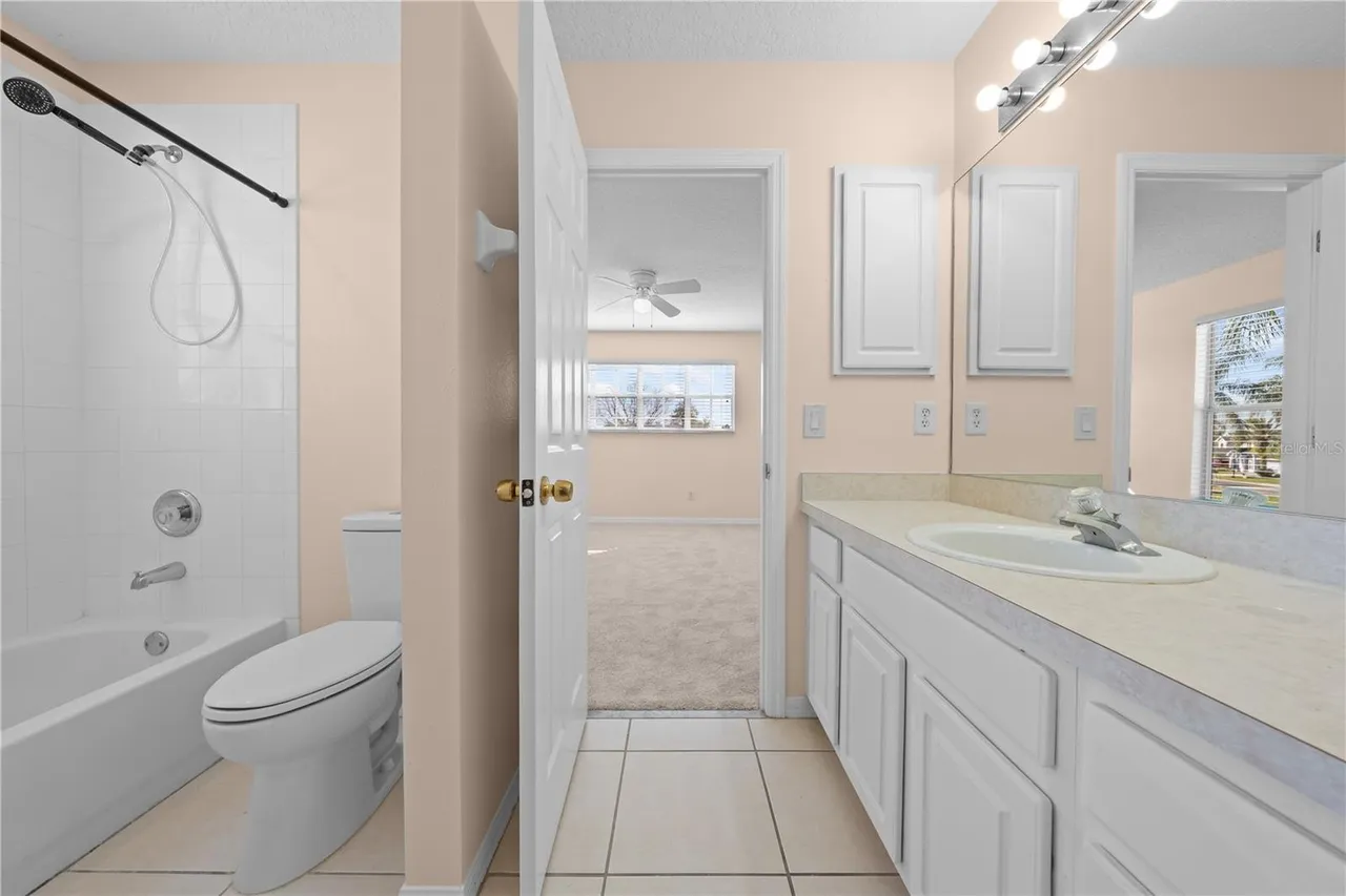Slide show image of the Orlando Florida Home for Sale 64