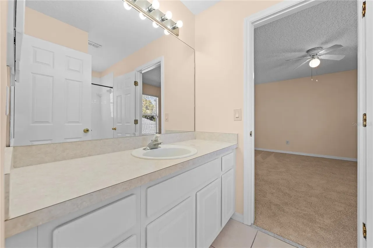 Slide show image of the Orlando Florida Home for Sale 66