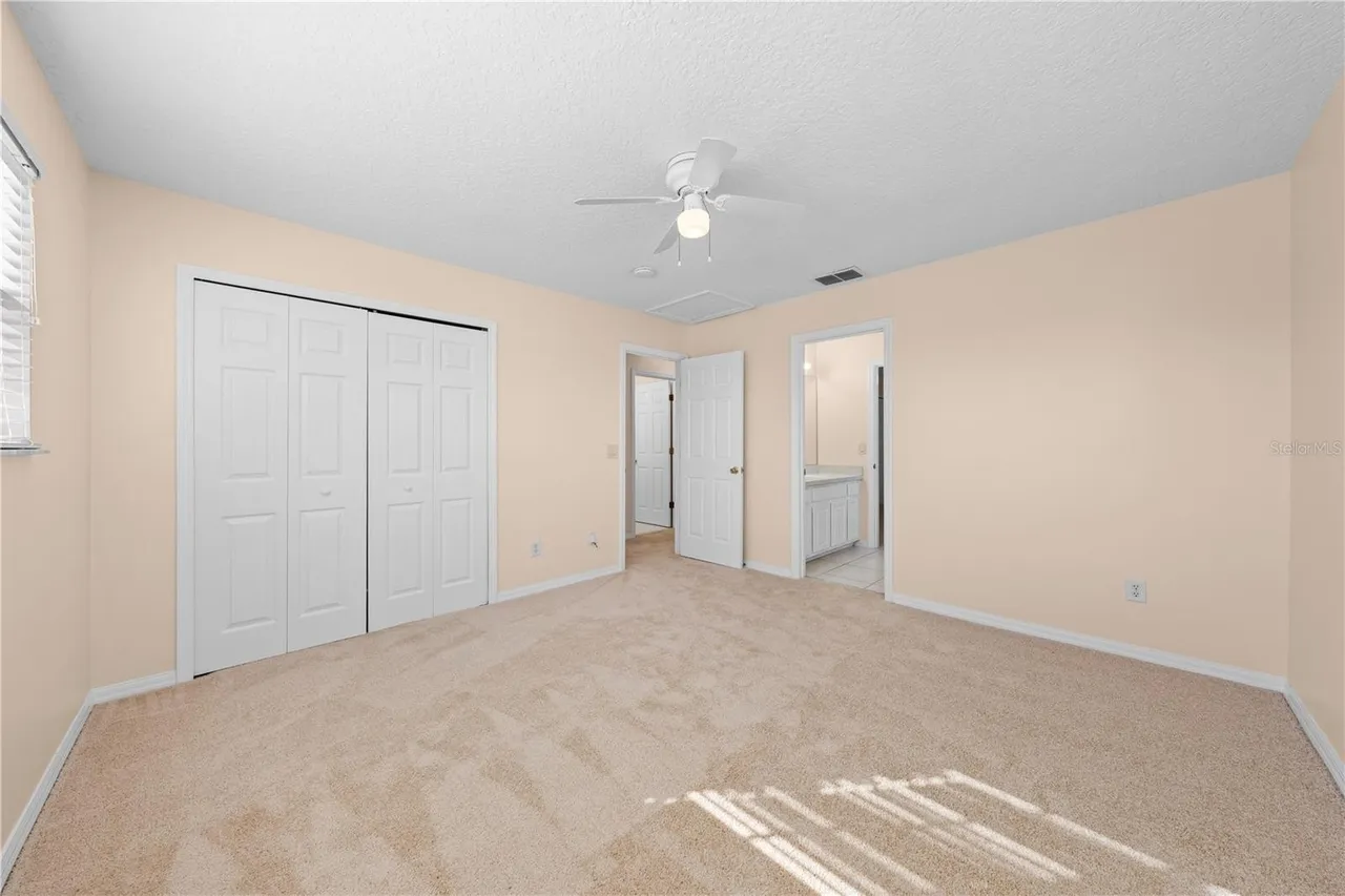 Slide show image of the Orlando Florida Home for Sale 67