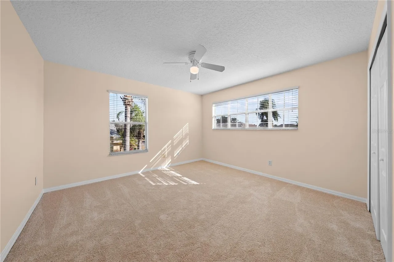 Slide show image of the Orlando Florida Home for Sale 68