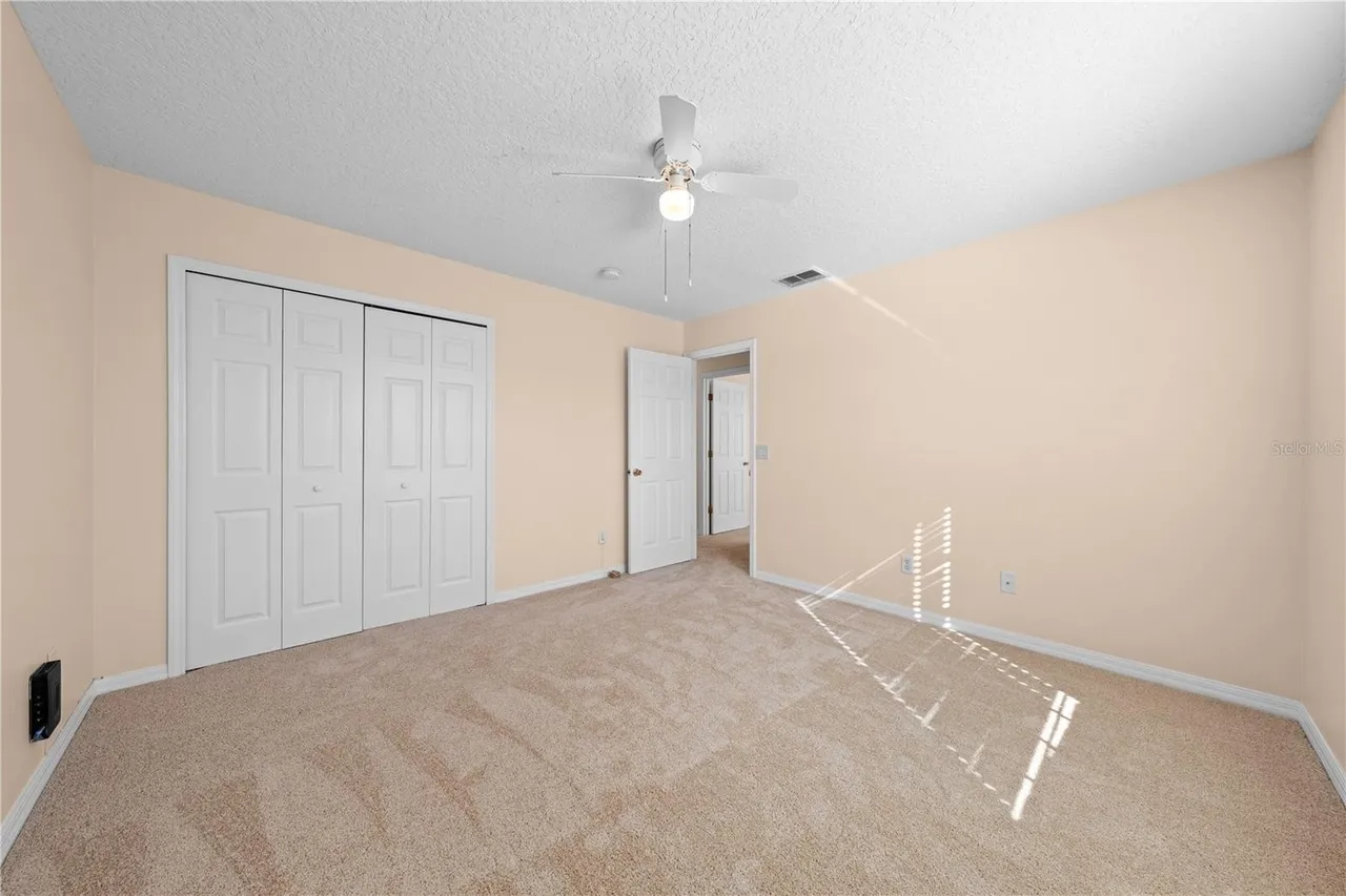 Slide show image of the Orlando Florida Home for Sale 69