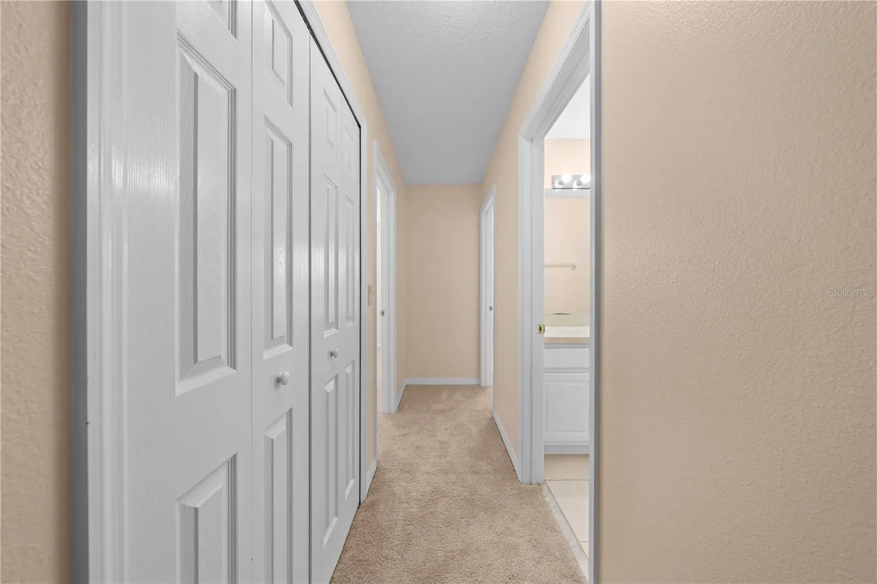 Slide show image of the Orlando Florida Home for Sale 74