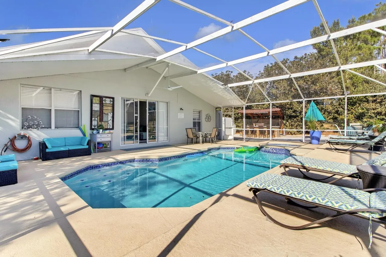 Slide show image of the Orlando Florida Home for Sale 02