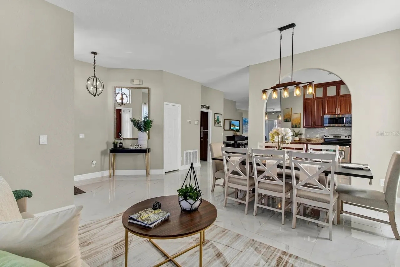 Slide show image of the Orlando Florida Home for Sale 04