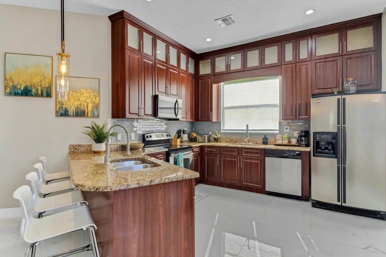 Slide show image of the Orlando Florida Home for Sale 08