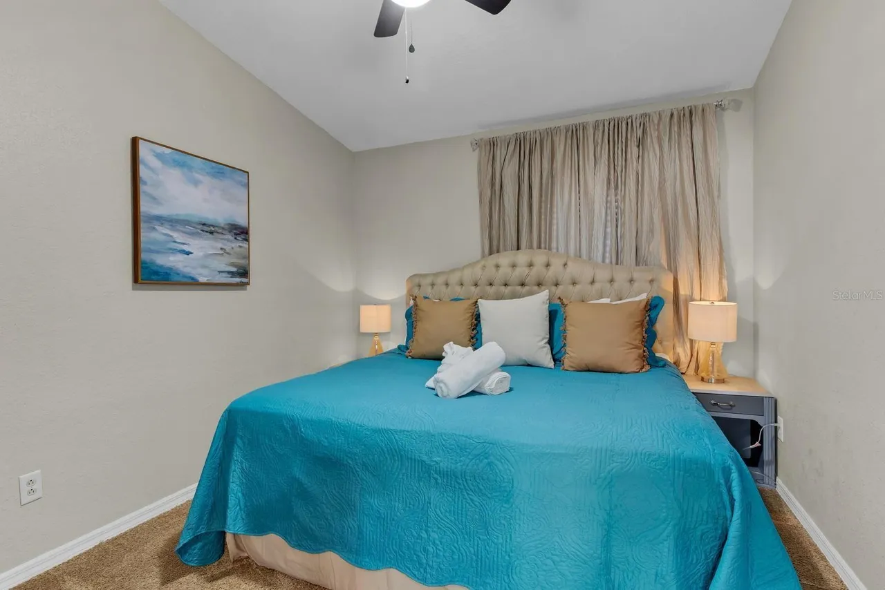 Slide show image of the Orlando Florida Home for Sale 20